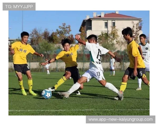 中国足球退役球员对国家队青训营的指导贡献，中国足球运动员退役后干什么