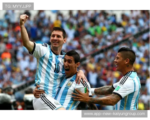 冠军球队球员比赛背后的训练日常被纪录片呈现,冠军背后的人 冠军球队球员比赛背后的训练日常被纪录片呈现,冠军背后的人